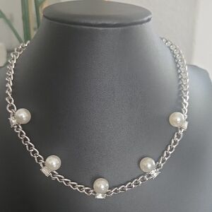 paparazzi Pearl Pedastal White Necklace NWT